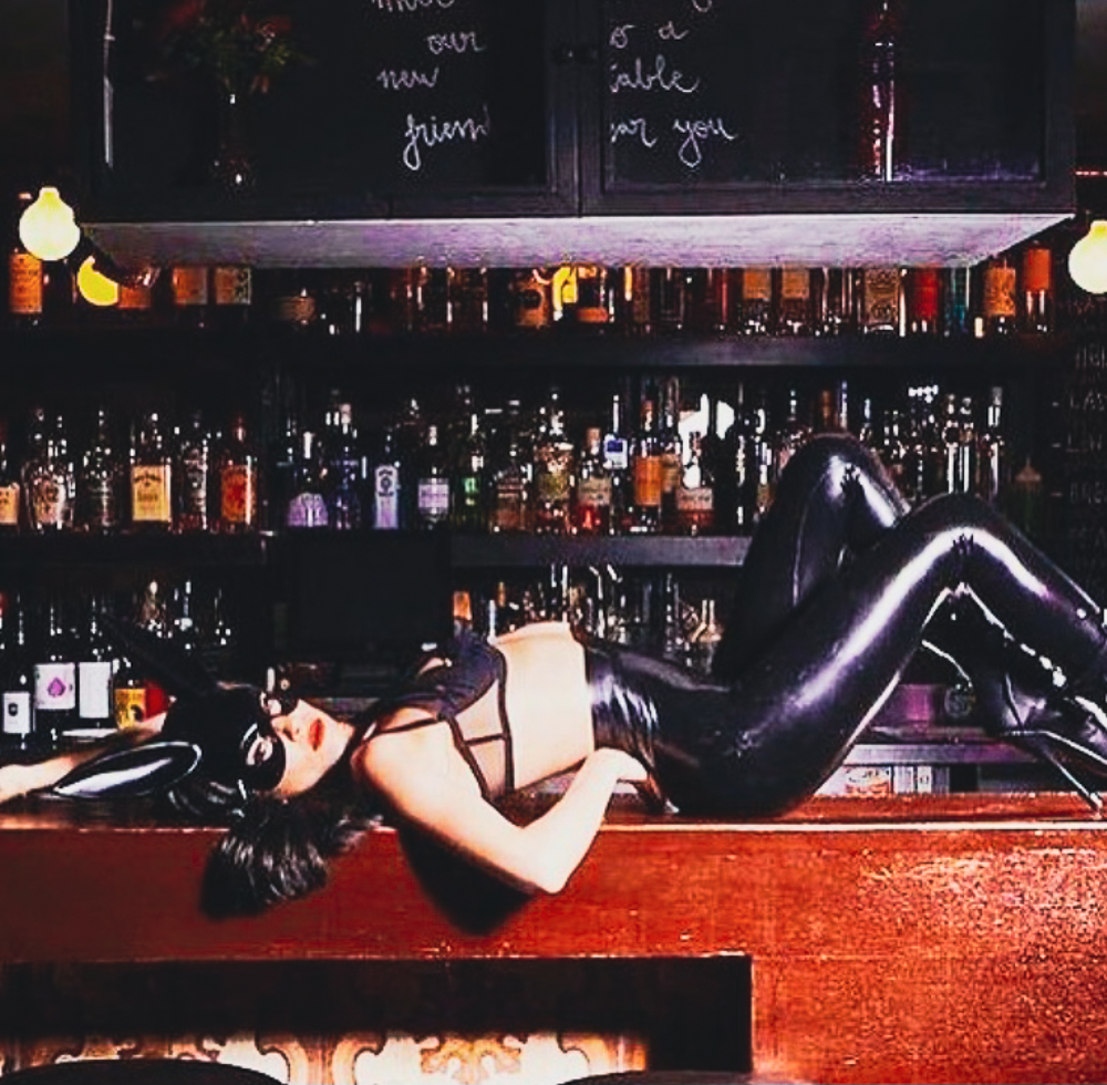 BAR LOW 302